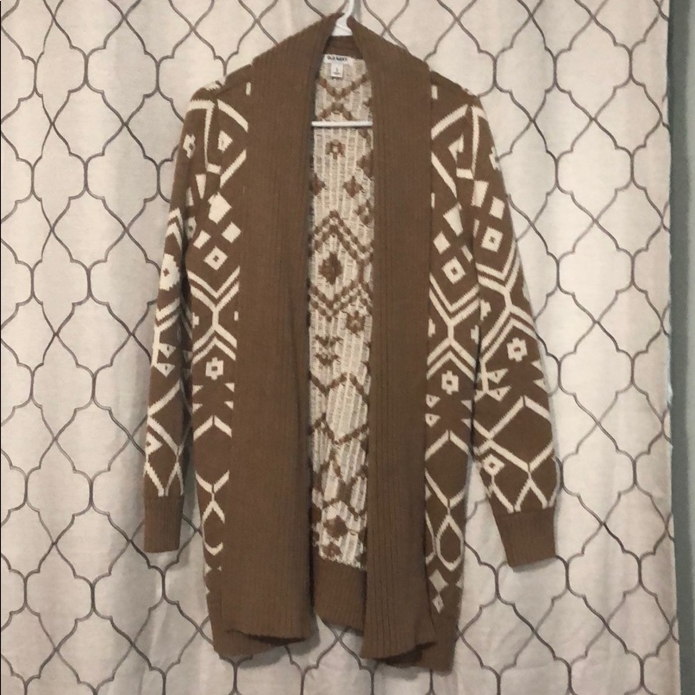 Like new knit Aztec patterned oversized sweater